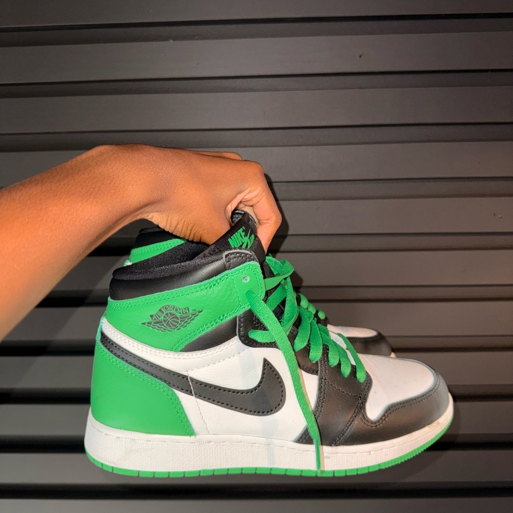Nike Black and Green High-Top Sneakers